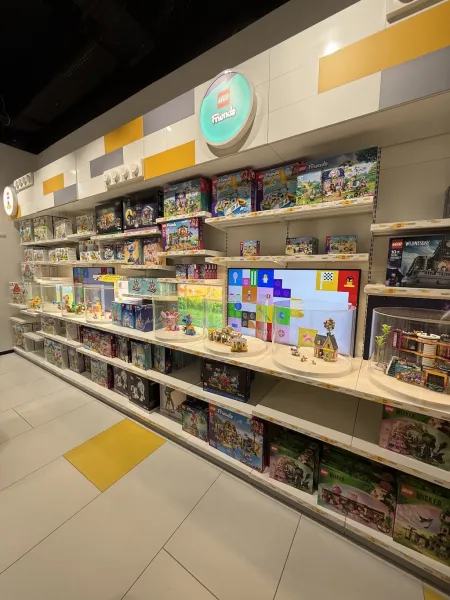 LEGO Shop im Westfield Hamburg-Überseequartier – Shopping-Highlight in der HafenCity